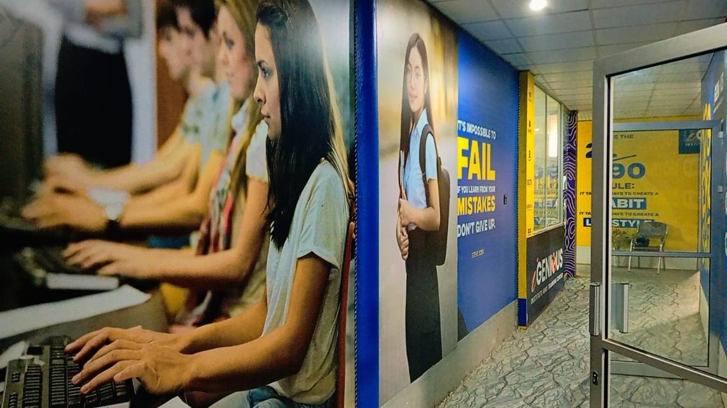 Training hallway with study wall at iGENIOUS